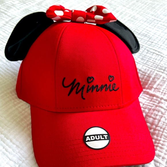 NWT Disney Womens Minnie Mouse Cap with Bow & Ears OS Red Black Snapback Hat - Picture 1 of 8